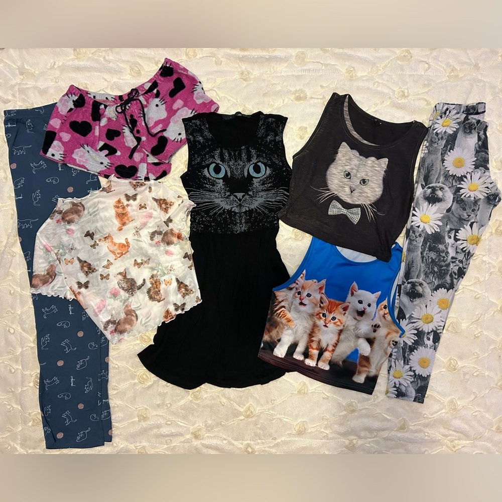 CAT LOVERS 🚨 THE CUTEST CAT OUTFITS! Shirts, dress, shorts, pants! Bundle!!!!